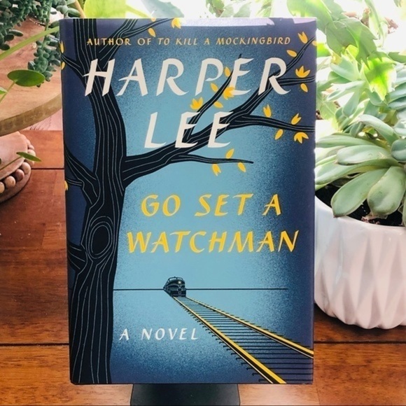 Go Set a Watchman | Hardcover | New
Book #2 in the To Kill a Mockingbird Series - Picture 2 of 6